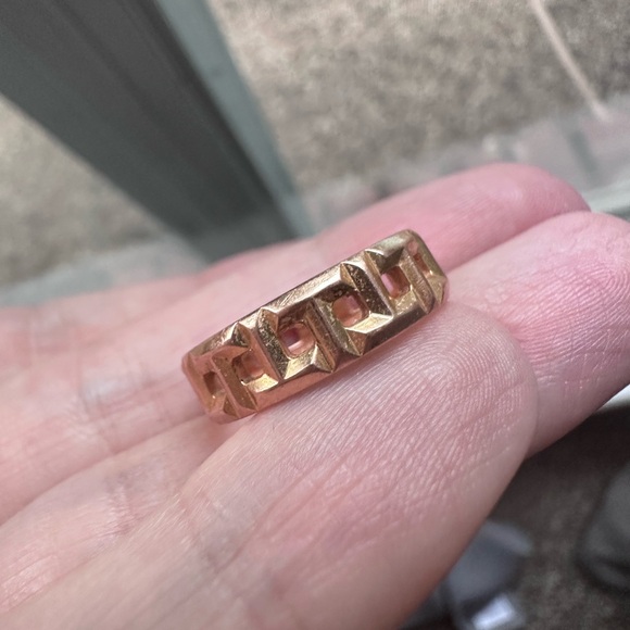 Tiffany & Co Tiffany T True Wide Ring in 18k Yellow Gold Size 7 - Picture 9 of 10